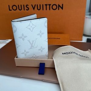 Men’s Arctic White Pocket Organizer Wallet